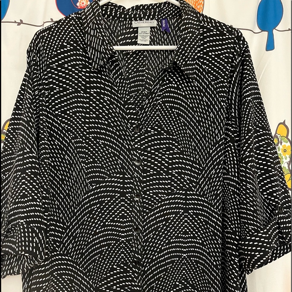 Black and White button down blouse - Catherines 2X PETITE
